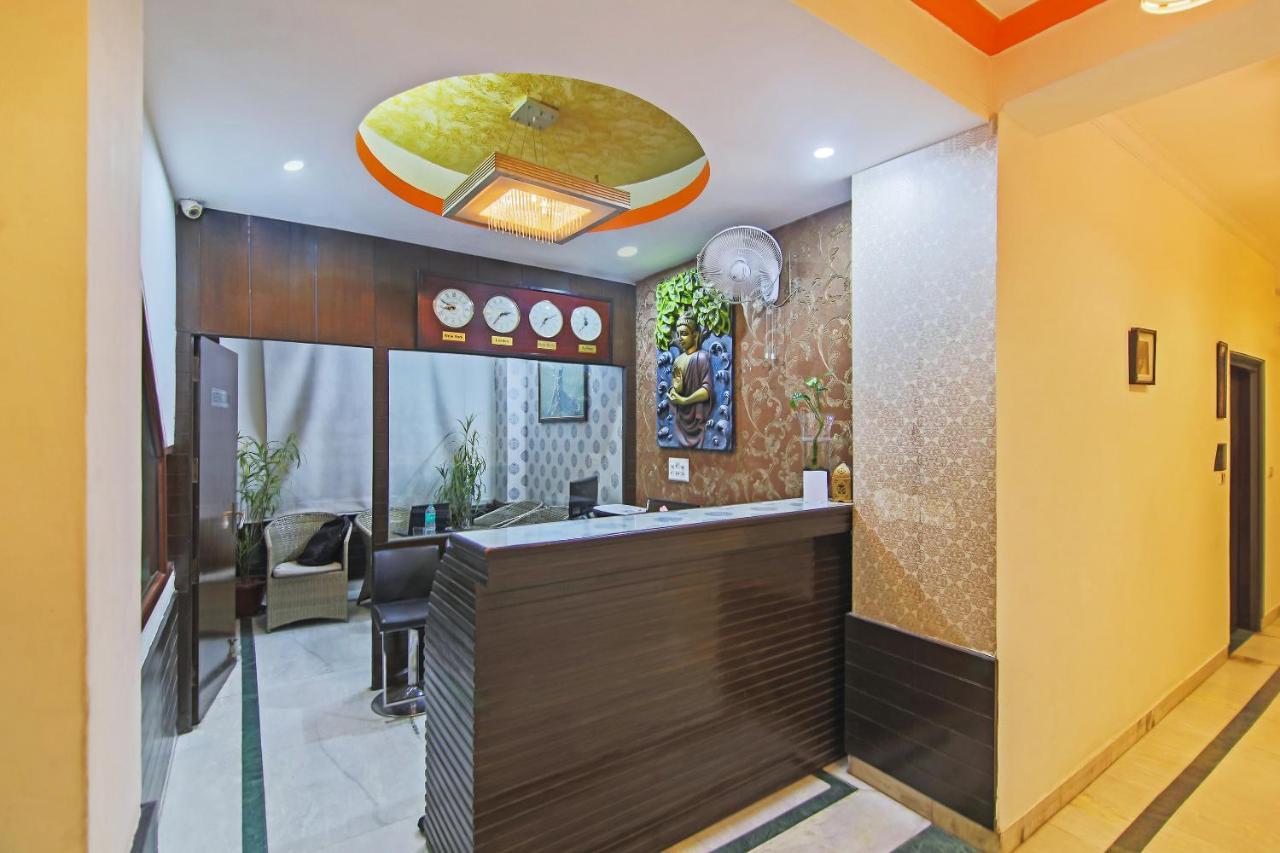 Capital O Tipsyy Near Aravali Biodiversity Park Gurgaon Exterior foto