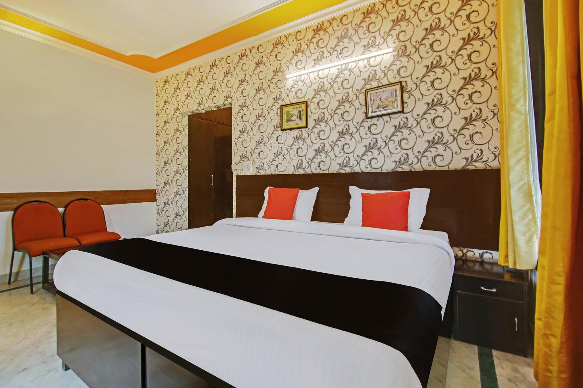 Capital O Tipsyy Near Aravali Biodiversity Park Gurgaon Exterior foto