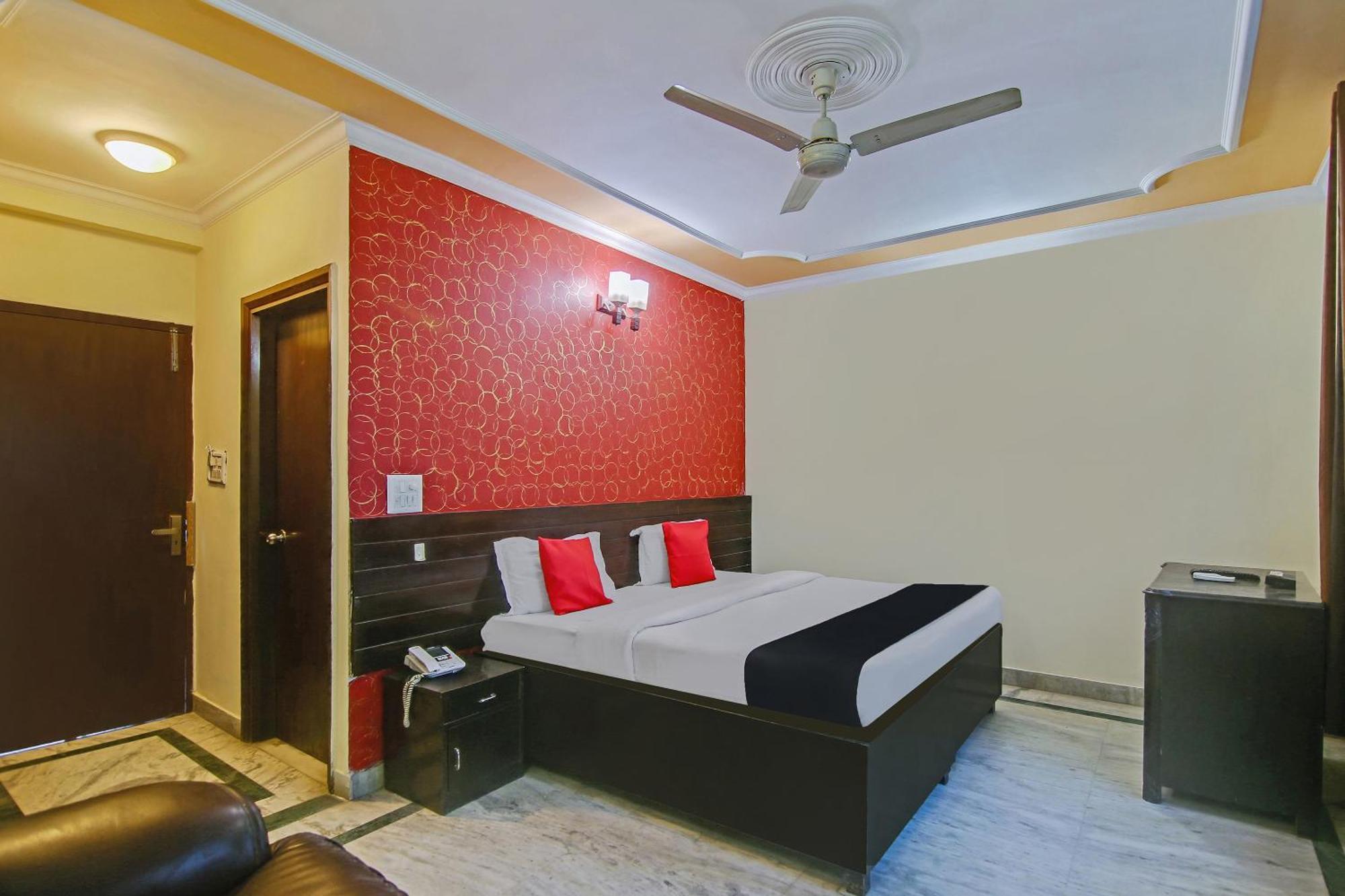Capital O Tipsyy Near Aravali Biodiversity Park Gurgaon Exterior foto