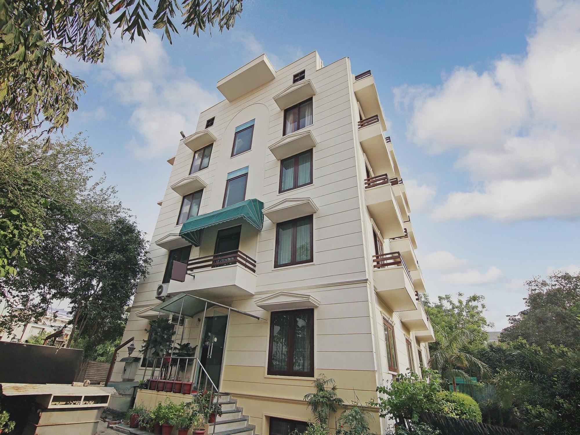 Capital O Tipsyy Near Aravali Biodiversity Park Gurgaon Exterior foto